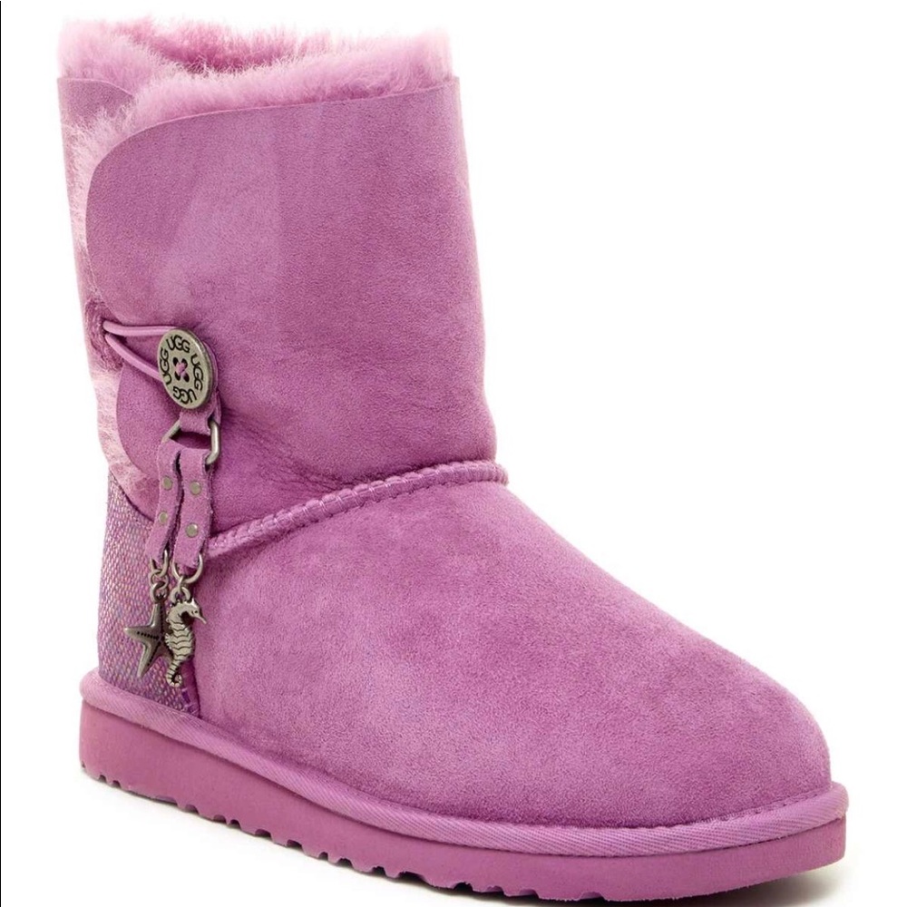 sold❌ugg Bailey Charm boots women’s size 8